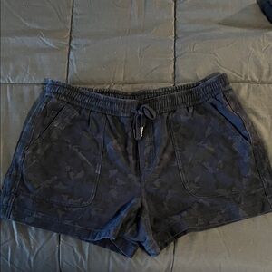 Athleta Camo Women's Farallon Shorts